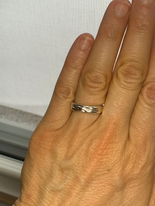 Tiniest Ride The Wave Ring