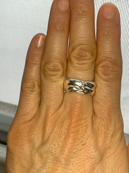 Small Ride The Wave Ring